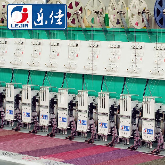 3 иглы определяют машину вышивки Sequin произведенную Manufactory Китая, машиной вышивки с дешевым ценой
