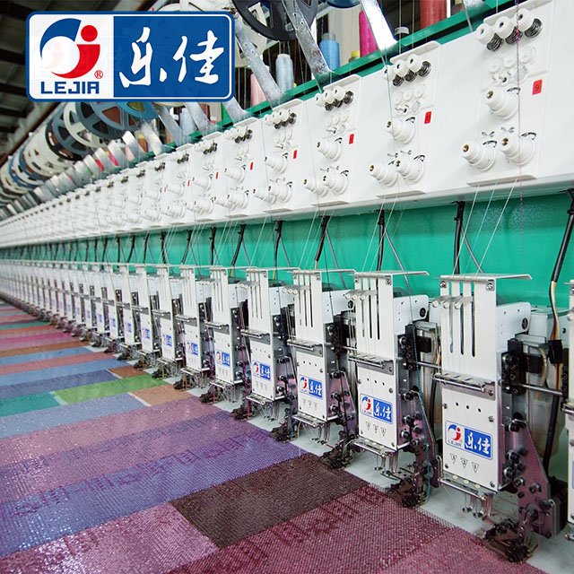 3 иглы определяют машину вышивки Sequin произведенную Manufactory Китая, машиной вышивки с дешевым ценой